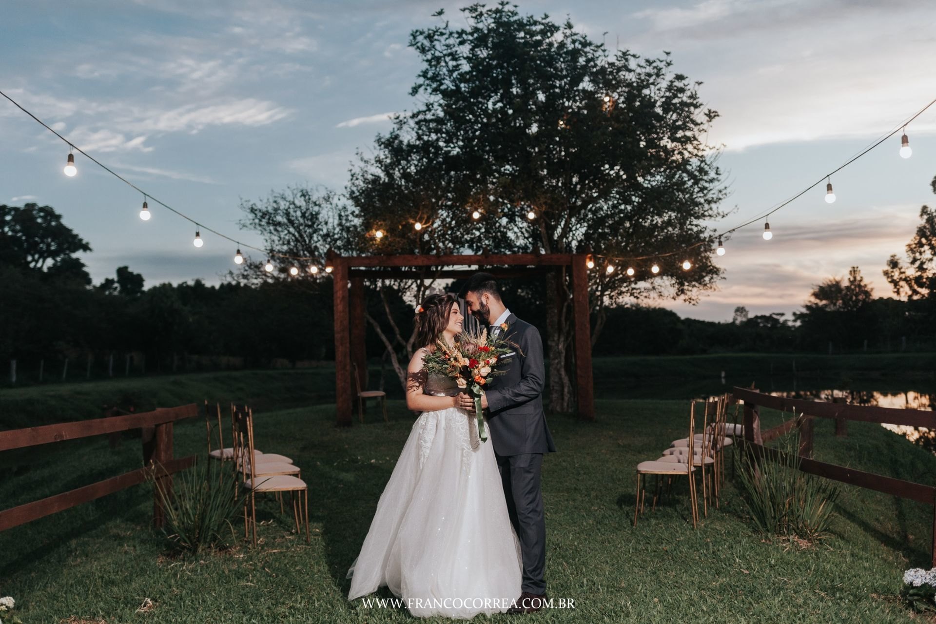 Vídeo de Casamento - Hellen e Rafael - Sítio Girassol