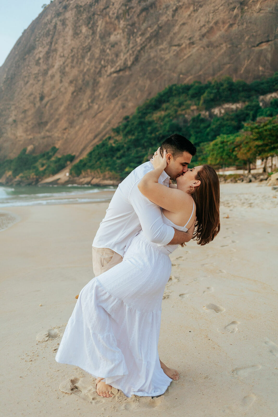 Foto Ensaio Pré Wedding Rio De Janeiro ao Nascer do Sol - Priscila e Victor Foto Ensaio Pré Wedding Rio De Janeiro ao Nascer do Sol - Priscila e Victor - Imagem 13