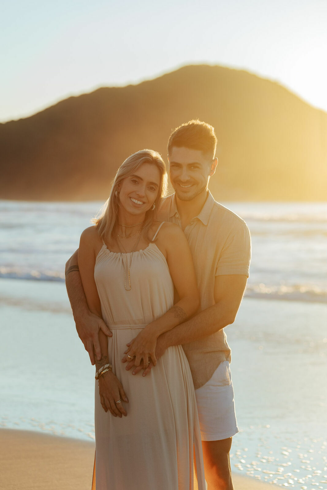 Foto Ensaio Pré Wedding Praia Do Rosa ao Nascer do Sol - Rossana e Lucas Foto Ensaio Pré Wedding Praia Do Rosa ao Nascer do Sol - Rossana e Lucas - Imagem 47