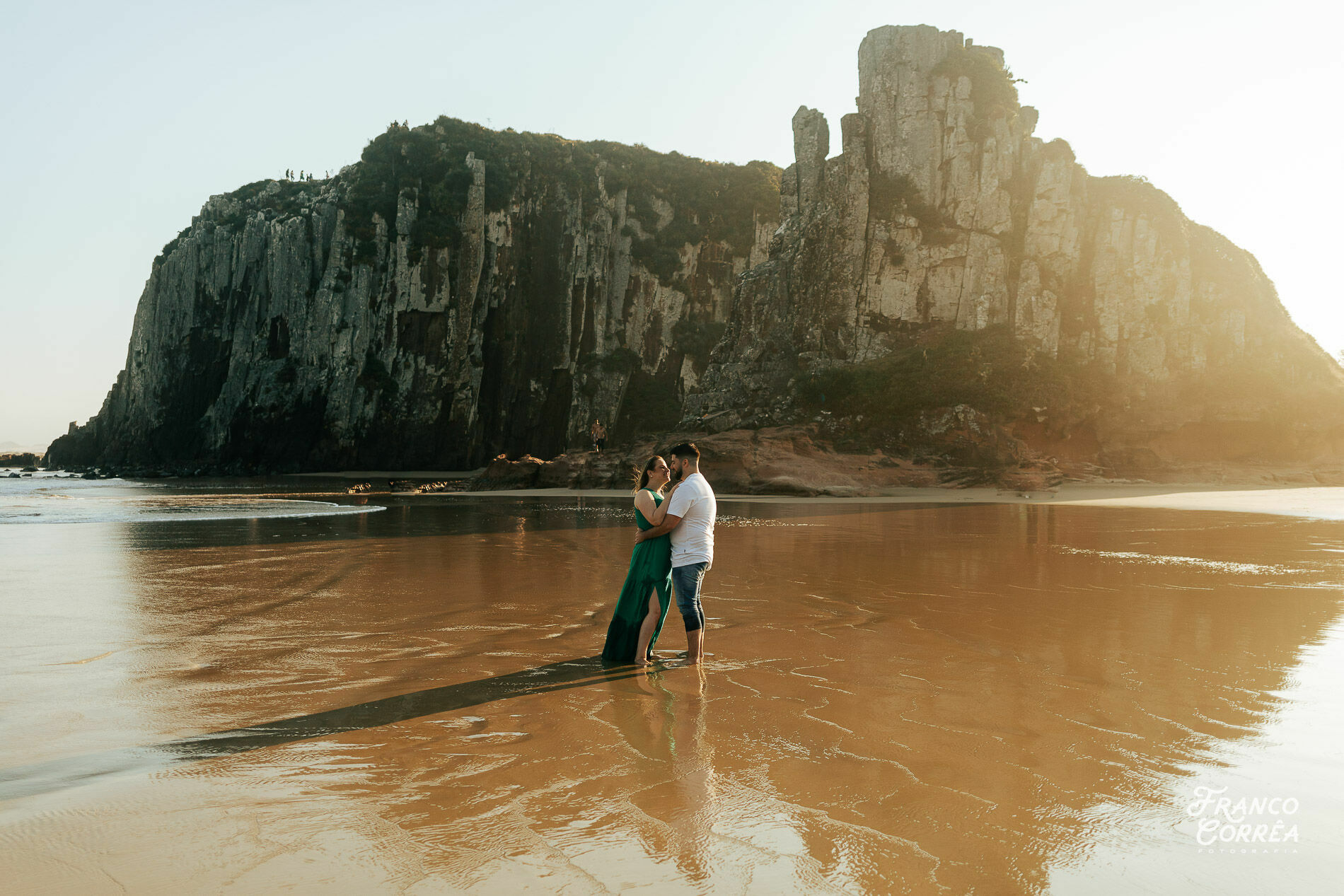 Foto Ensaio Pré Wedding Torres ao Pôr do Sol - Fran e Cristian Foto Ensaio Pré Wedding Torres ao Pôr do Sol - Fran e Cristian - Imagem 25